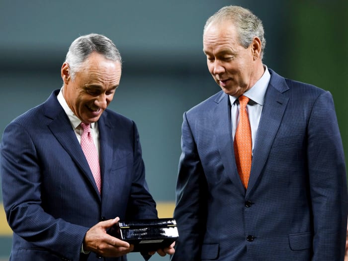 Manfred-Jim-Crane-WS-Rings